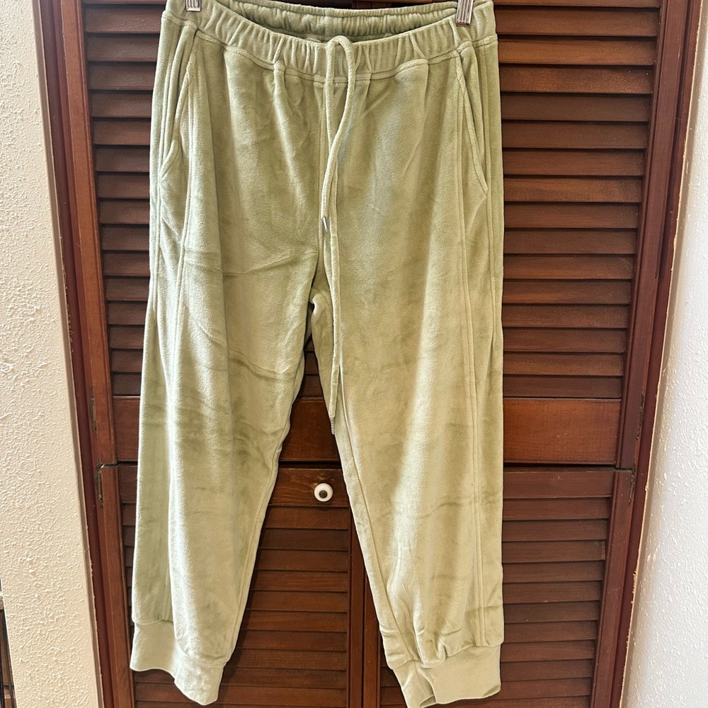Mikoh Sage Green Capris
